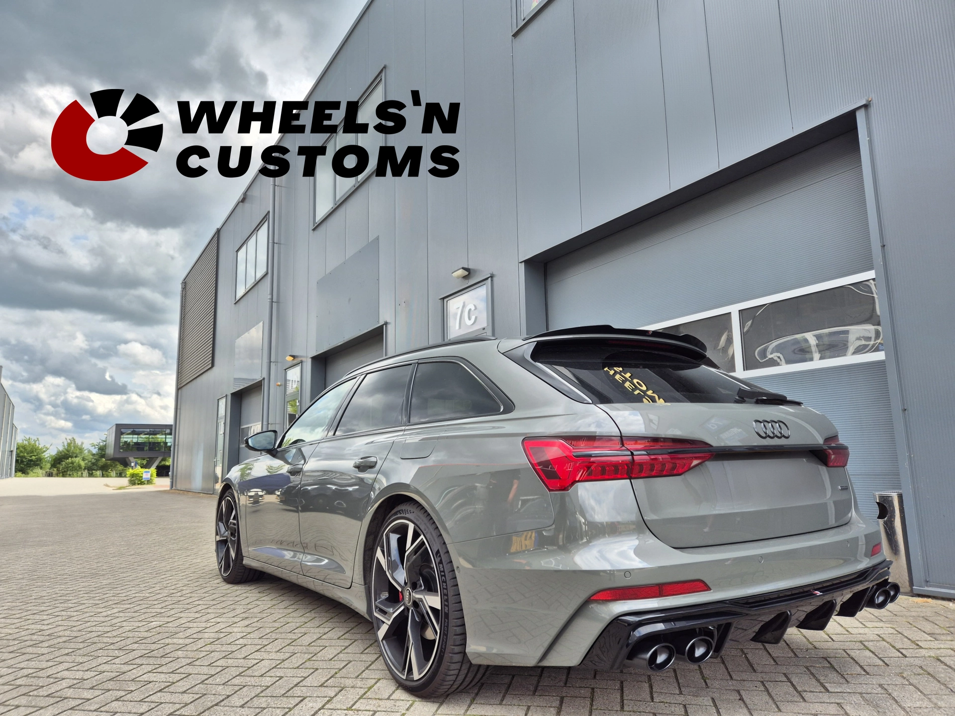 Audi A6 C8 voorzien van Maxton Design onderdelen