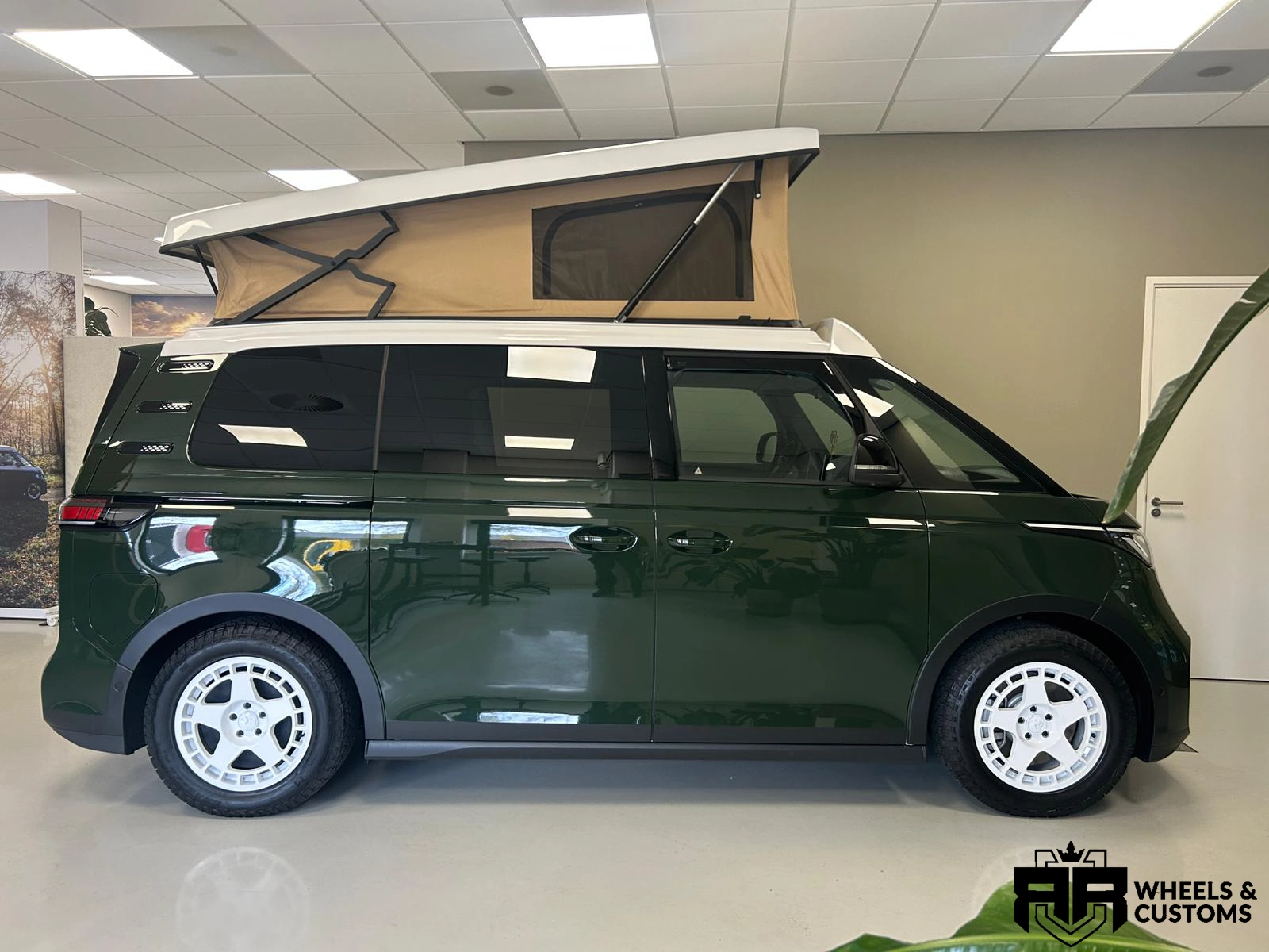 Volkswagen ID Buzz - Fifteen52 Turbo Mac 