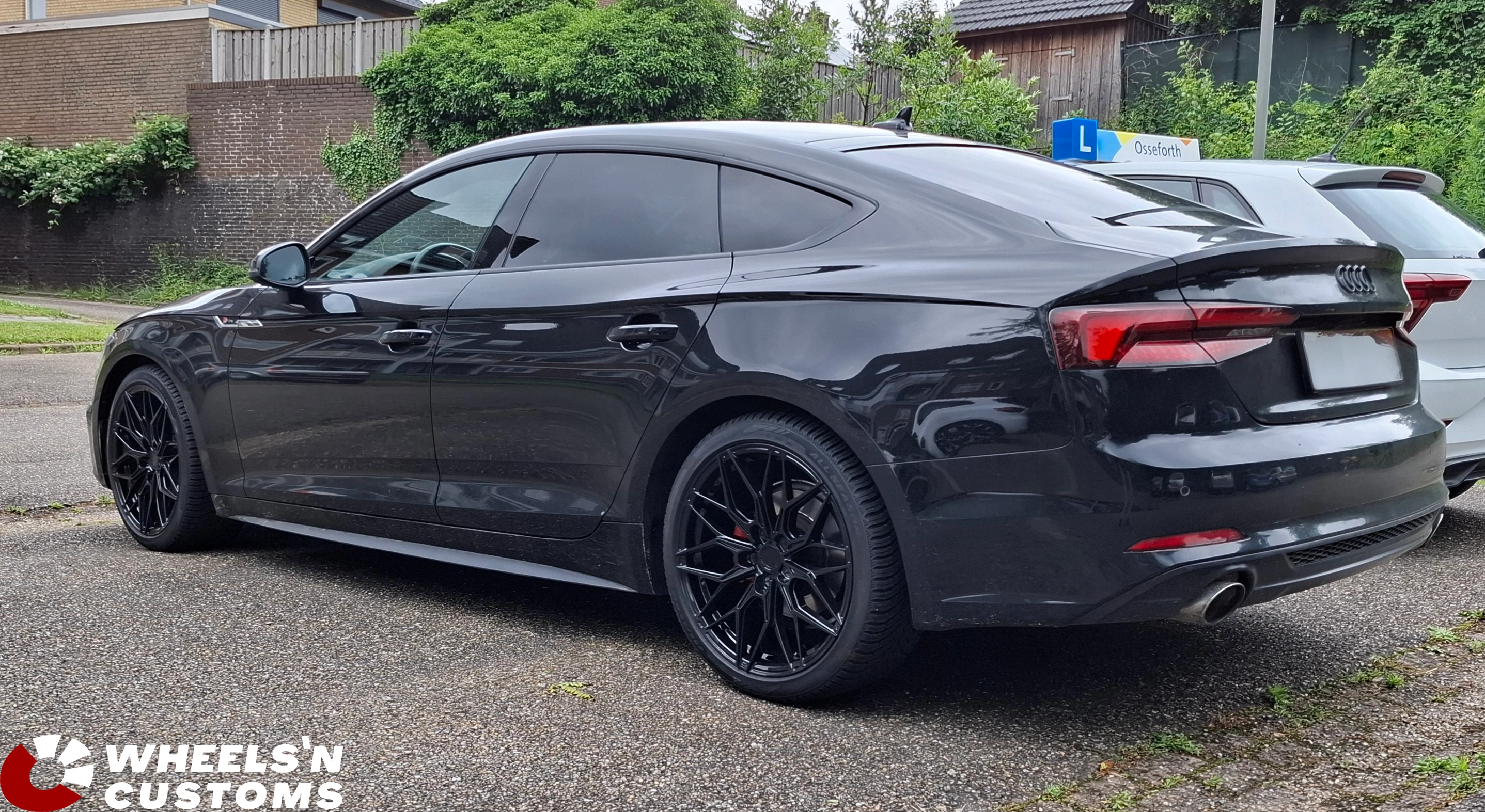 Audi A5 - 19 inch JR Wheels JR46 19x9 ET20-51 Custom PCD Gloss Black 