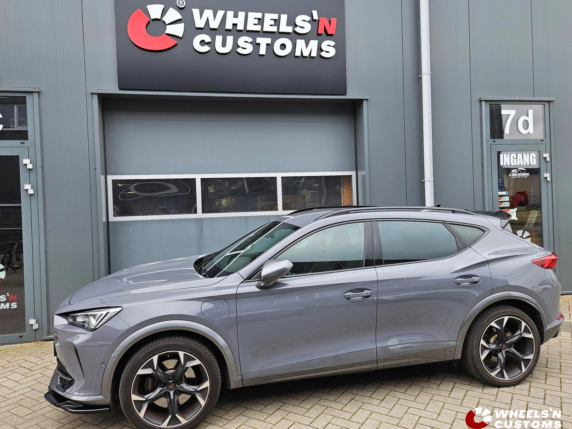 Cupra Formentor  voorzien van Maxton Design onderdelen