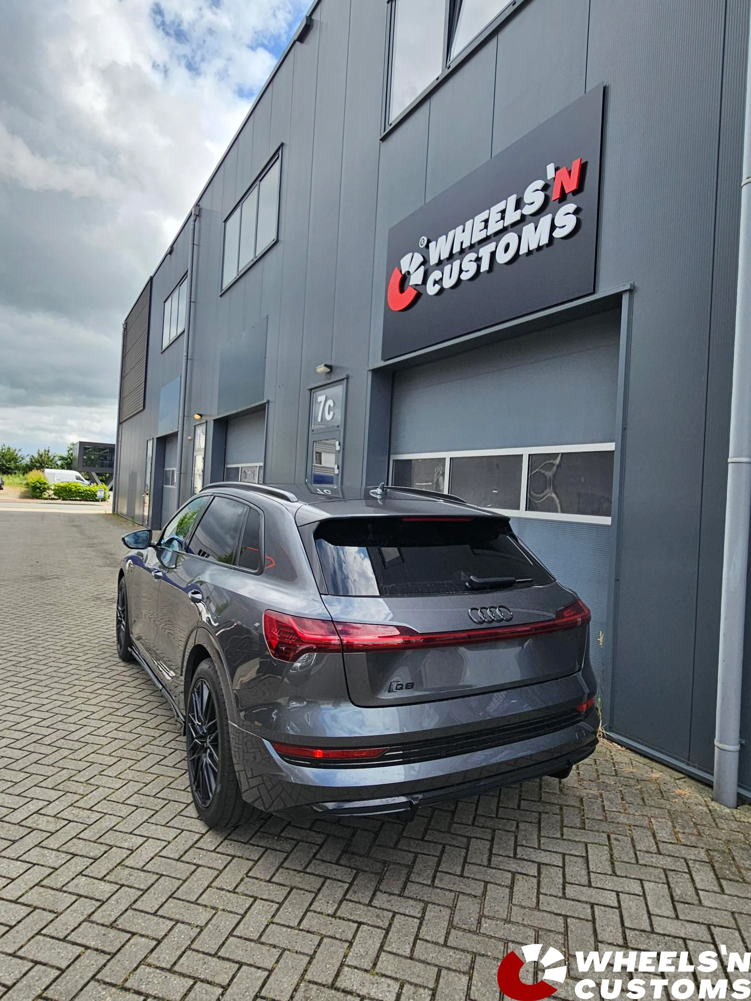 Audi Q8 Etron voorzien van INGO NOAK onderdelen