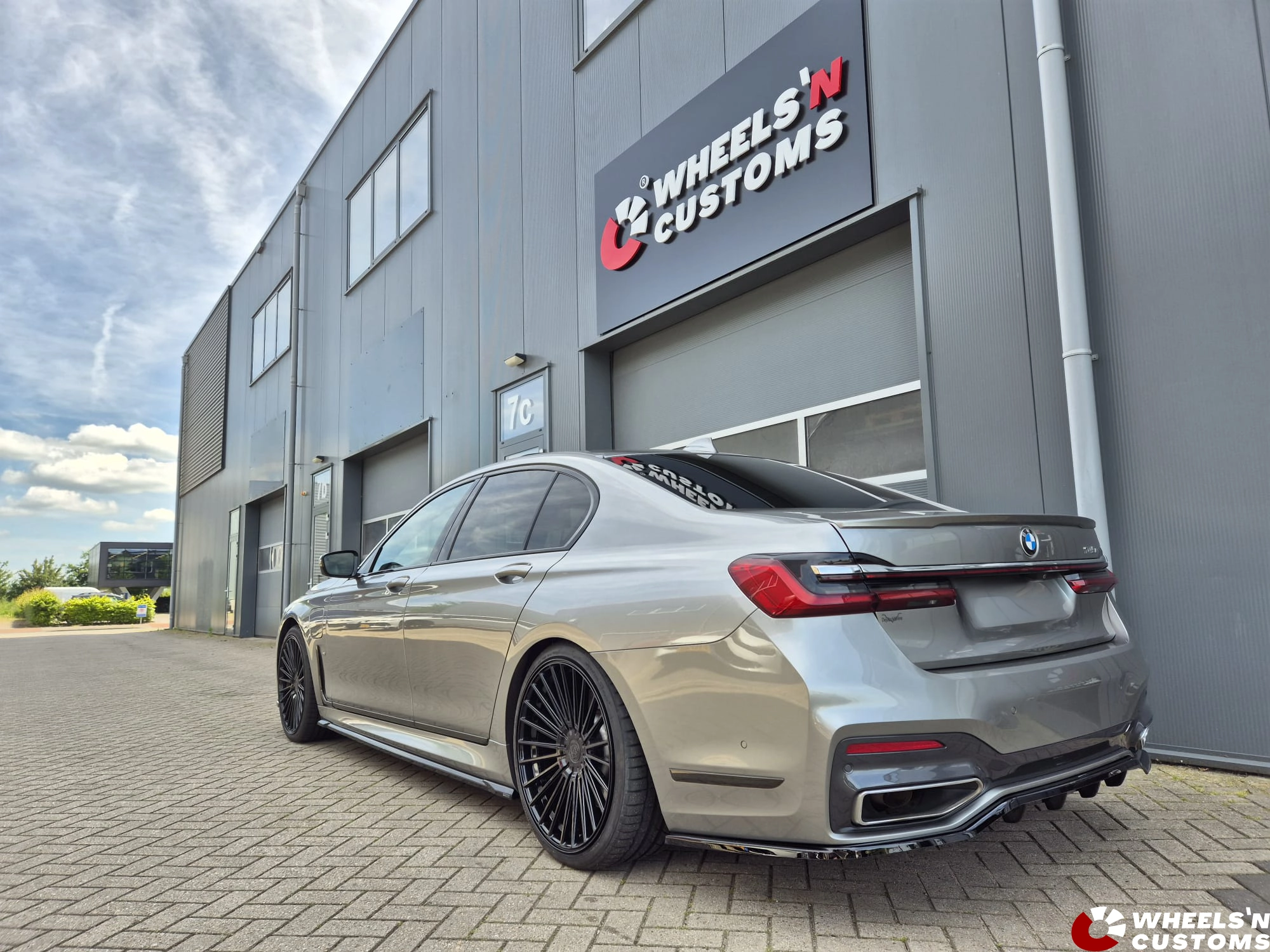 BMW 7-serie G11  21 inch AXE EX50 Gloss Black 5x112 +Maxton
