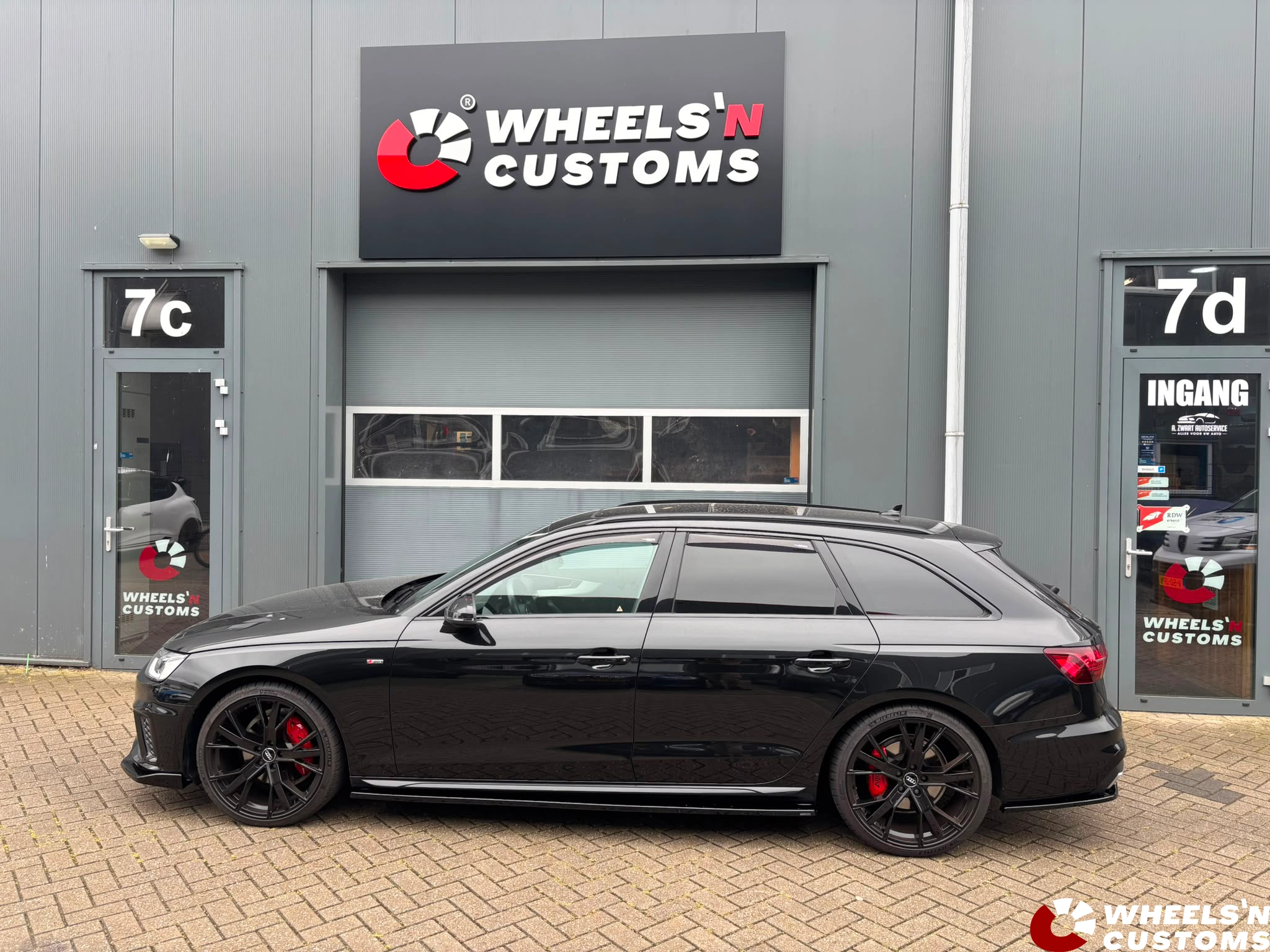 Audi A4 S-line voorzien van Maxton Design 