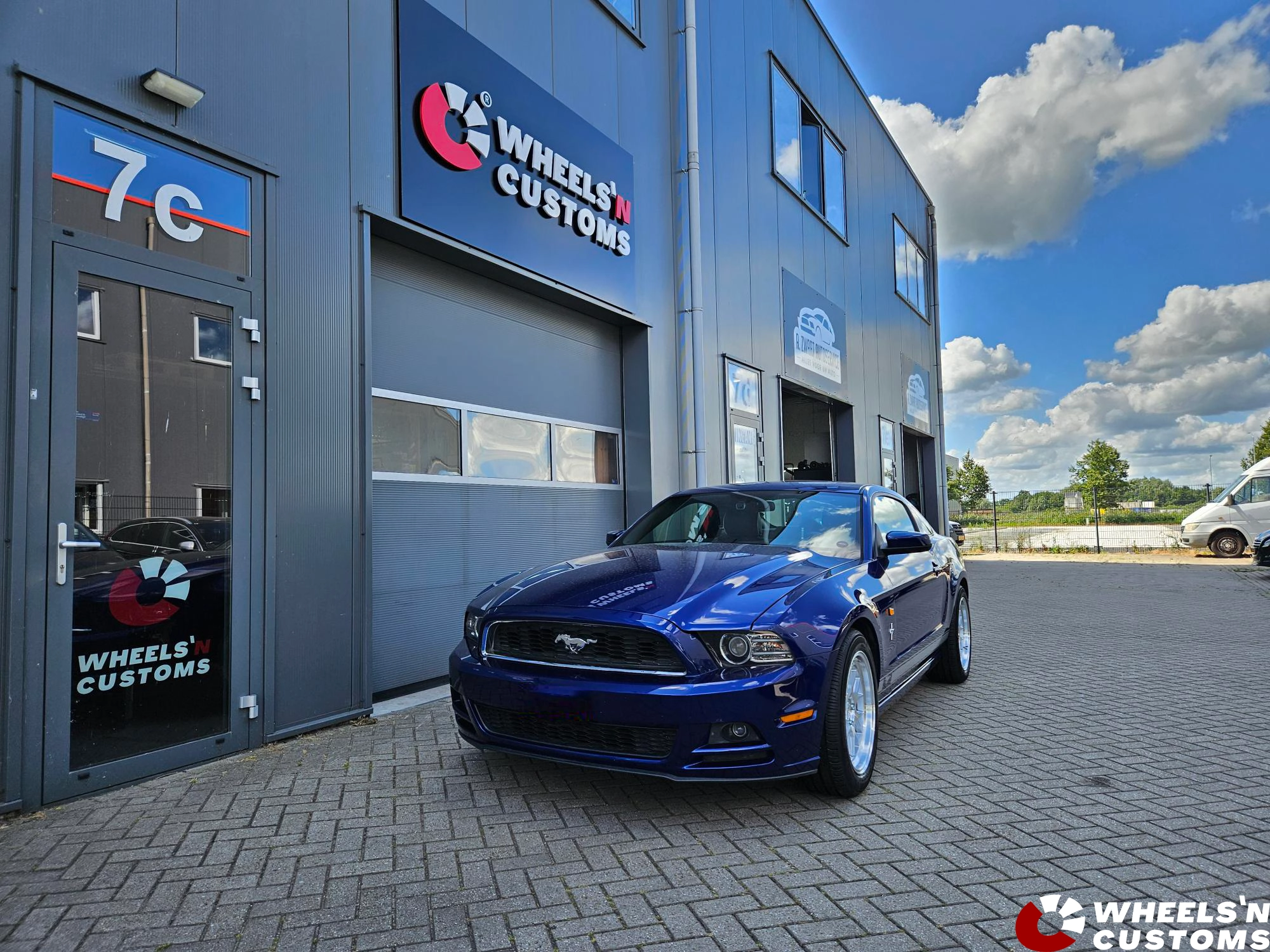Ford Mustang 2014 JR Wheels JR40 18x8.5 ET15-35 Custom PCD Silver Machined Face  