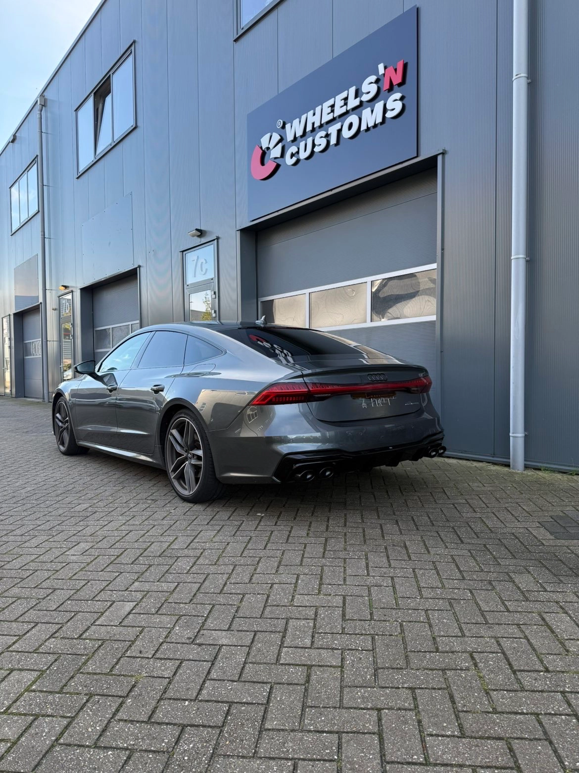 Deze Audi A7 4K8 S-Line is voorzien van een nieuwe maxton diffuser