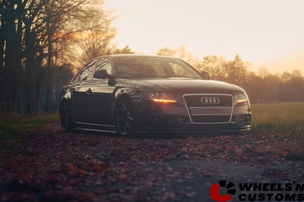 Audi A4 B8 Facelift - 20 inch Japan Racing JR33 - 5x112 9J ET42.