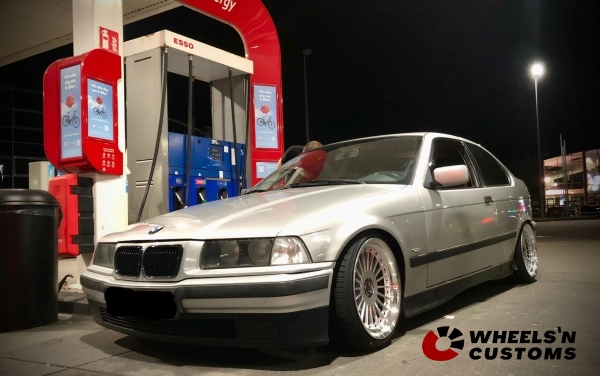BMW E36 - 17 inch YKW Alpina stijl - 5x120 8J ET20.