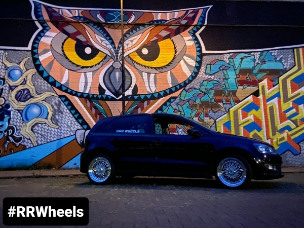 Volkswagen Polo MK5 - 17 inch Japan Racing JR9 Full Chrome - 7.5J ET35